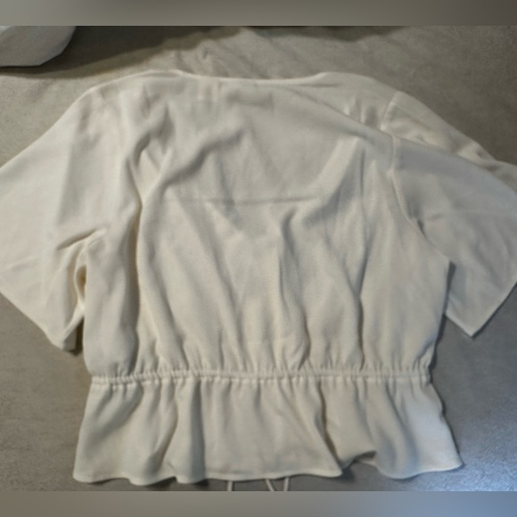 Levi’s button front blouse - Picture 2 of 3